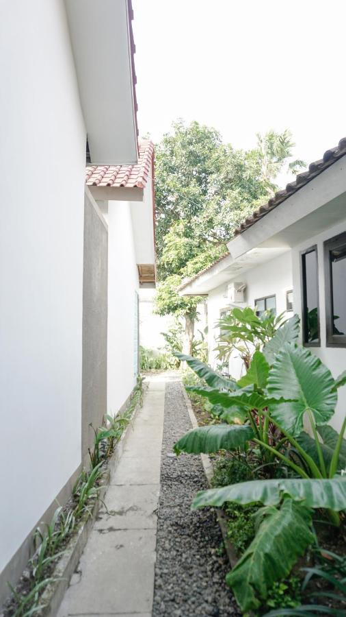 Villa Dende Lombok Tanjungkarang Екстериор снимка